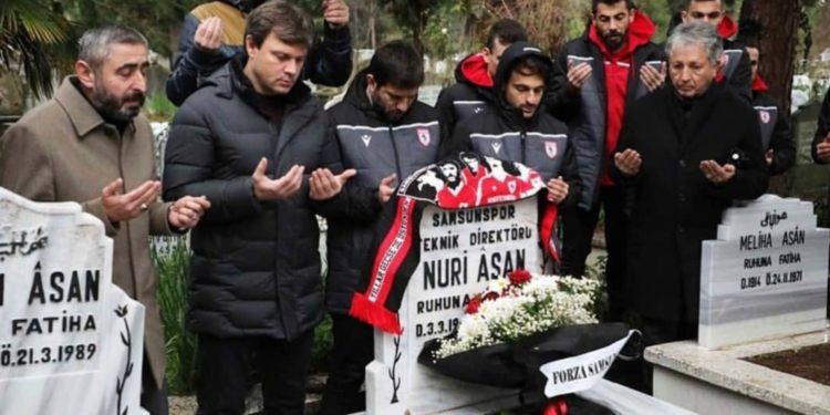 Aradan 31 Yıl Geçti Efsane Futbolcular Mezarları Başında Anıldı