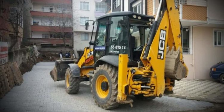 Vezirköprü’lü Muhtar yaptığı hizmetlerle gündemde