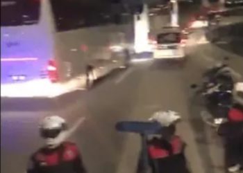 Bu kadarına pes… İstanbul Havalimanı’nda polis eşliğinde karantinadan yolcu kaçırdılar