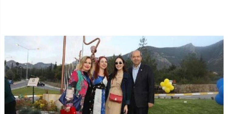 Babası Başbakan! Hacettepe Üniversitesi’nde gönüllü görev yapıyor