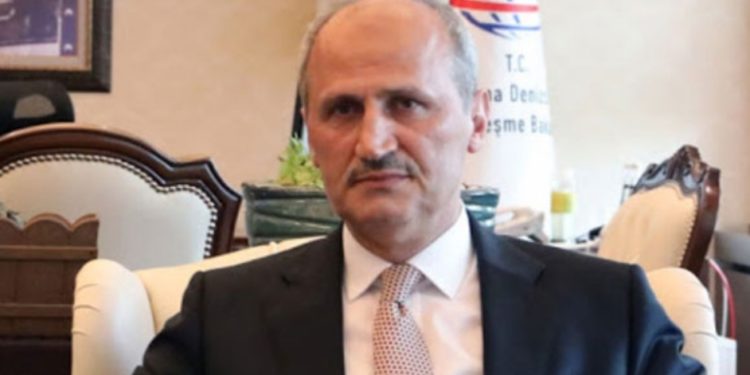Ulaştırma Bakanı görevden alındı
