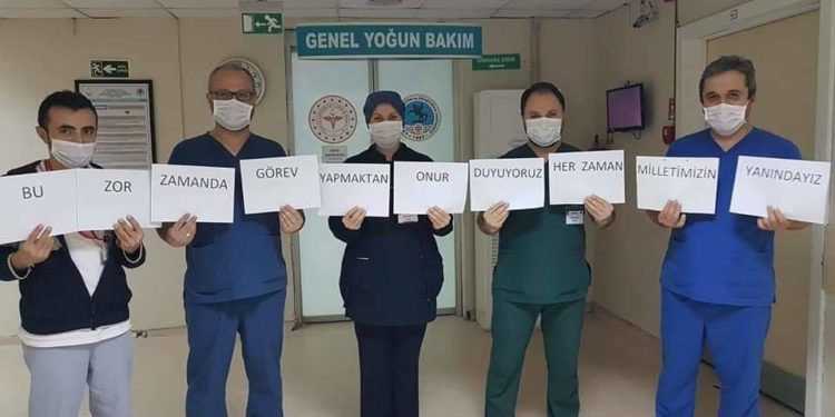 Samsun Eğitim ve Araştırma Hastanesi Çalışanlarından anlamlı  mesaj