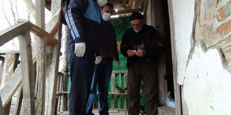 Asarcık”ta Zabıta görevlileri yaşlıların market ihtiyaçlarını karşıladı