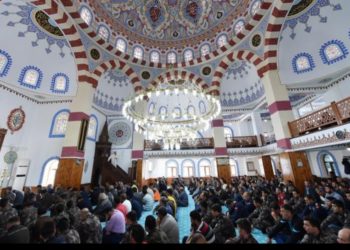 Camilerde Cuma namazı için planlanan tarih belli oldu