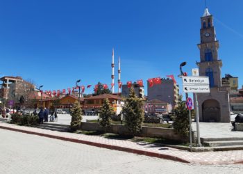 Asarcık’ta sebze pazarı cuma günümü,cumartesi günümü kurulsun,sorusunu esnafa ve halka sorduk