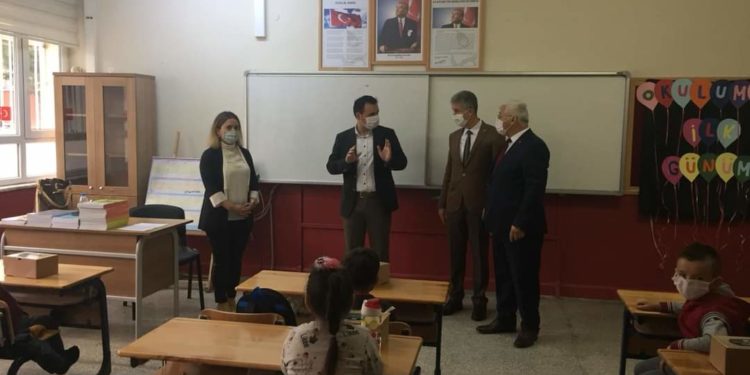 Asarcık Kaymakamı Atatürk İlköğretim okulunu ziyaret etti
