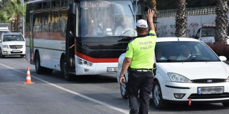 Samsun’da Trafik Kontrolünde 148 Araca Ceza kesildi