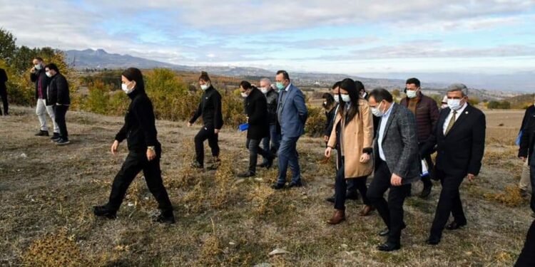 Çiğdem Karaaslan Vezirköprü’de