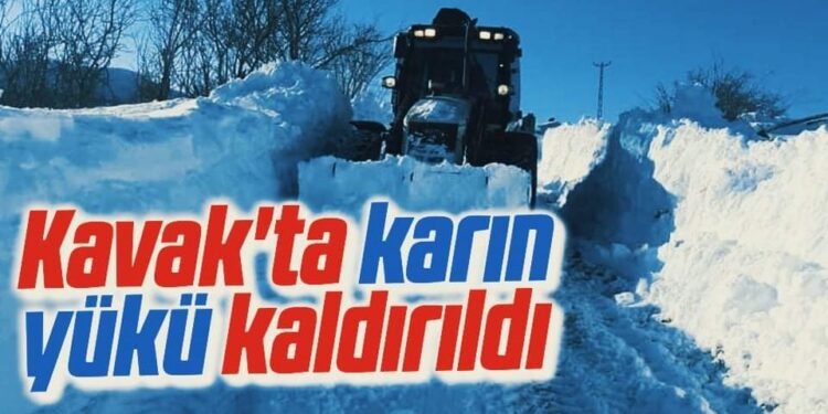 Kavak’ta karın yükü kaldırıldı