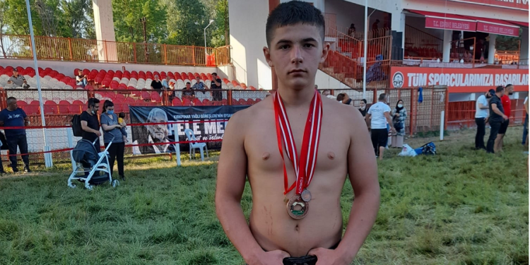 KIRKPINAR’DA TÜRKİYE 3.OLDU