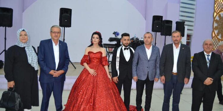 BAŞKAN ŞERİF KILAĞUZ, KIRIŞ VE YÜCE AİLESİNİN NİŞAN MERASİMİNE  KATILDI
