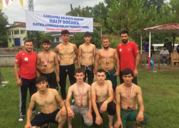 ASARCIK’LI GÜREŞÇİLER ÇARŞAMBA’DA DÜZENLENEN KARAKUCAK GÜREŞLERİNDE 1.OLDULAR