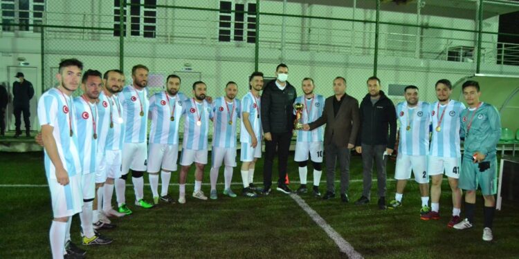 ASARCIK KAYMAKAMLIĞININ DÜZENLEDİĞİ GÜZ TURNUVA MAÇLARI SONA ERDİ