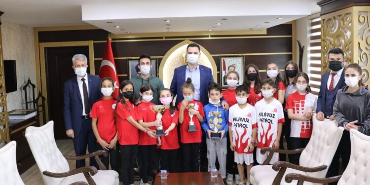 SAMSUN’DA 1.OLDULAR, ASARCIK KAYMAKAMI BAHA BÜYÜKKAYMAKÇI’YI ZİYARET ETTİLER