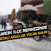 ASARCIK İLÇE MERKEZİNDE ARAÇLAR YOLDA KALDI
