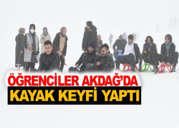 ÖĞRENCİLER AKDAĞ’DA KAYAK KEYFİ YAPTI