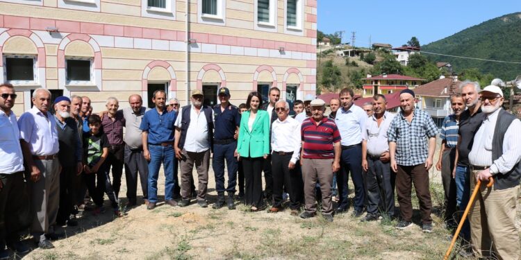 YARIMCA MAHALLESİ ASARCIK  KAYAMAKAMI FATMA GÜL NAYMAN’A YOĞUN İLGİ GÖSTERDİ