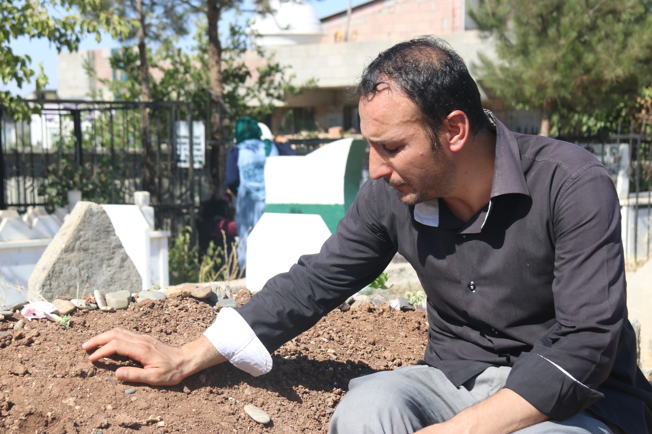 KAYMAKAMIN ALKOLLÜ ARAÇLA KARIŞTIĞI KAZADA HAYATINI KAYBEDEN ÇOCUĞUN AİLESİ KONUŞTU