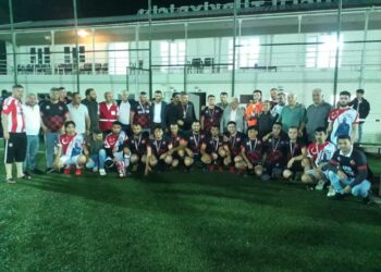 AYDIN KÖYÜ FUTBOL TAKIMI ÖDÜLÜ ŞEHİT JANDARMA YARBAY ZAFER AKKUŞ ADINA KIZILAYA BAĞIŞLADI