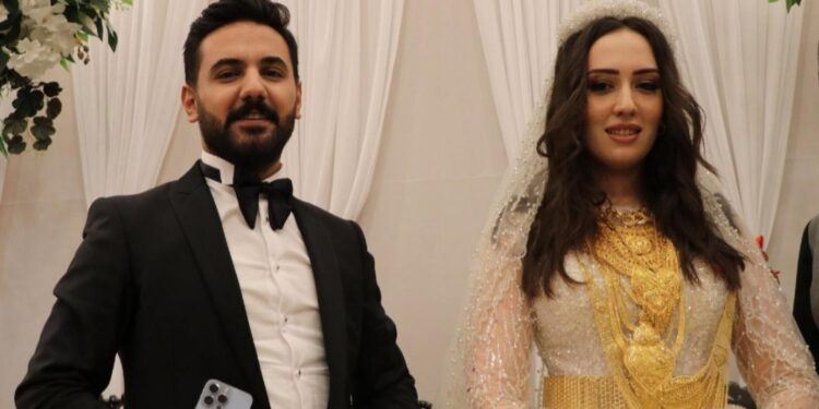Gelin ve damada 2.5 milyon liralık takı ve para