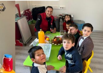 RESUME ÇİĞ KÖFTE”DEN DOĞUM GÜNÜ SÜRPRİZİ