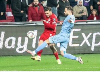 SAMSUNSPOR TF 1.LİGDE ZİRVENİN YENİ SAHİBİ