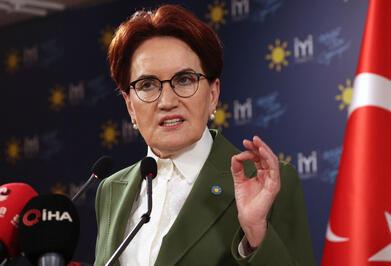 SON DAKİKA: MERAL AKŞENER MASAYA GERİ DÖNDÜ