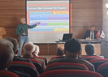 ÇİFTÇİLERE ‘SÜRDÜRÜLEBİLİR ARICILIK’ EĞİTİMİ