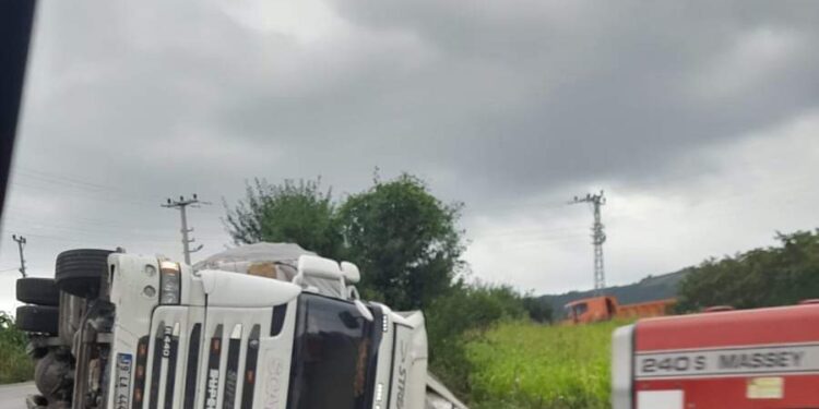 GEBİ YOLUNDA TRAFİK KAZASI