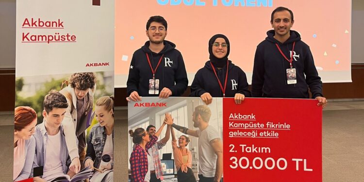 ARALARINDA ASARCIK’LI ÖĞRENCİDE VAR  ”AKBANK KAMPÜSTE PROGRAMI”NA KATILAN DEPRON 8 PROJEDEN 2.OLDU.