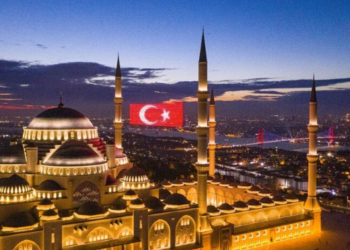 REGAİP KANDİLİNİN BİLİNMEYEN YÖNLERİ : BU GECE KILINMASI GEREKEN NAMAZALAR