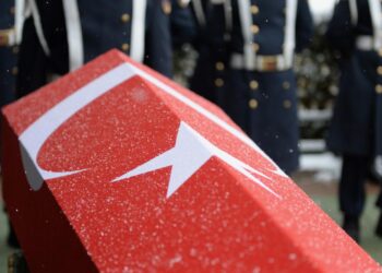 SON DAKİKA: MSB duyurdu |:Kuzey Irak’taki üs bölgesine saldırı: 5 asker şehit oldu