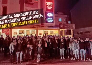 AKÇABURGAZ ASARCIKLILAR DERNEK BAŞKANI YUSUF ÜMİT İVGEN GENÇLERLE BULUŞTU. TOPLANTIDA GENÇLERE YÖNELİK PROJELERİNİ ANLATTI
