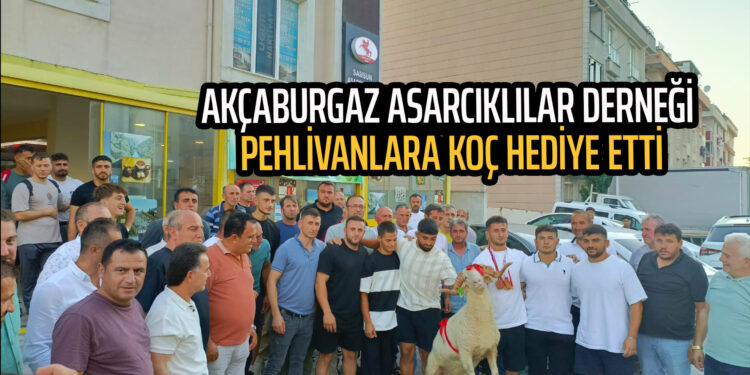 AKÇABURGAZ ASARCIKLILAR DERNEĞİ PEHLİVANLARA KOÇ HEDİYE ETTİ
