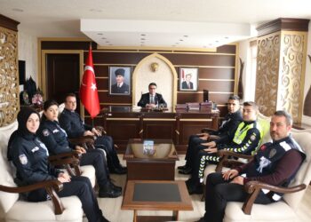 ASARCIK’TA ‘’POLİS HAFTASI’’ KUTLAMALARI EMNİYET TEŞKİLATINDAN KAYMAKAM KORKMAZ’A ZİYARET