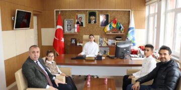 ASARCIK’TA BAŞKANLIK MAKAMI GELECEĞİN MİMARLARINA EMANET