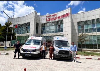 Asarcık Devlet Hastanesinden yeni uygulama :Hastalar evinden alınıp muayneye getiriliyor