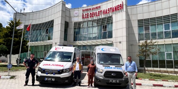 Asarcık Devlet Hastanesinden yeni uygulama :Hastalar evinden alınıp muayneye getiriliyor